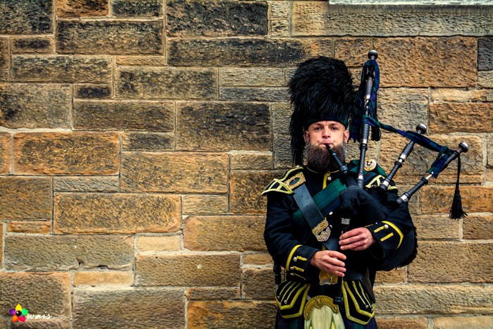 Bagpiper