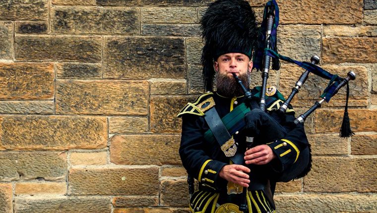 Bagpiper